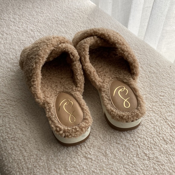 Sam Edelman Alice Faux Shearling Sandal - Picture 5 of 6